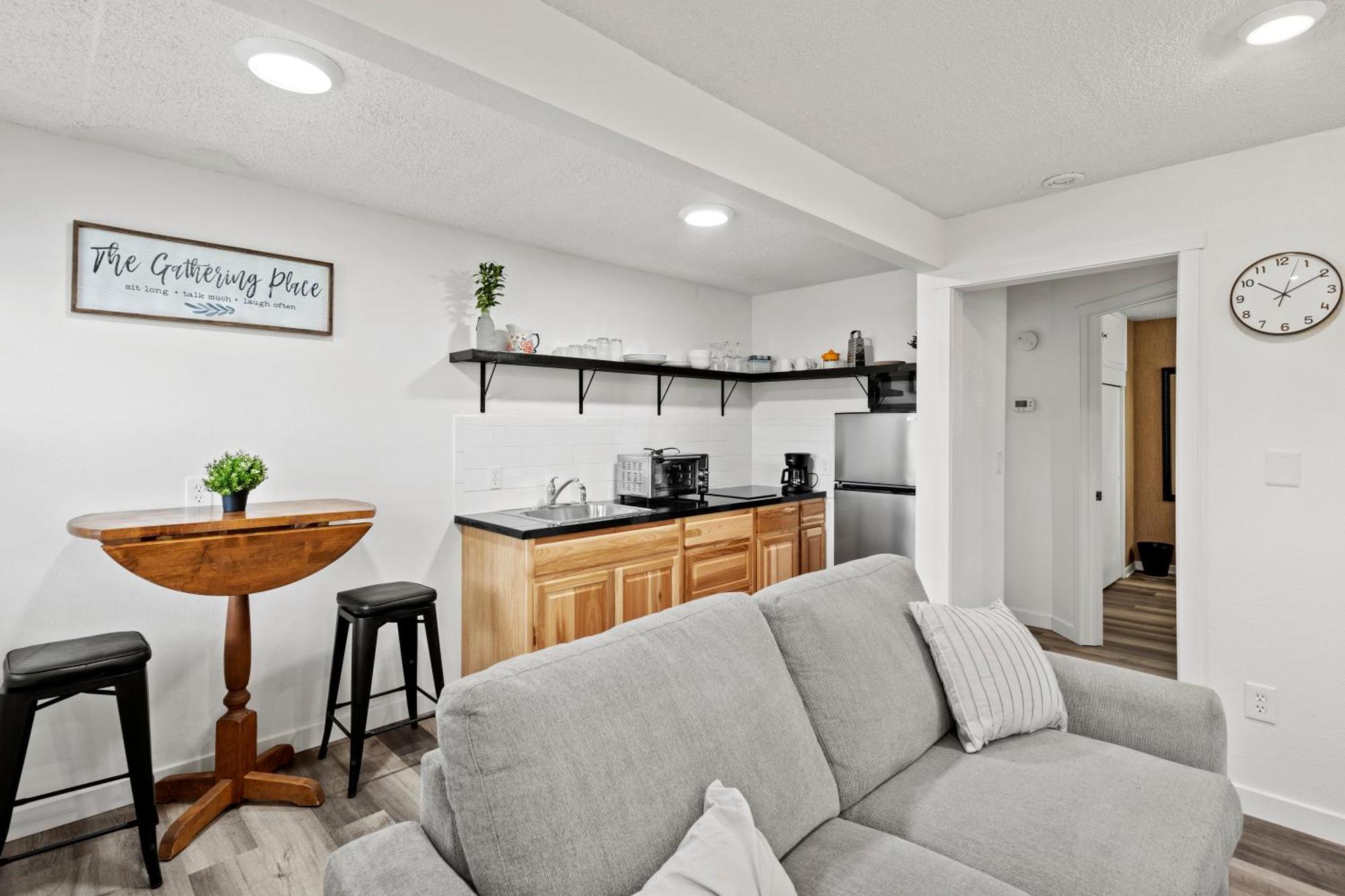 Peach Street Super Suite Medford Eksteriør billede